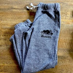 Roots Kids size 6 salt & pepper sweatpants